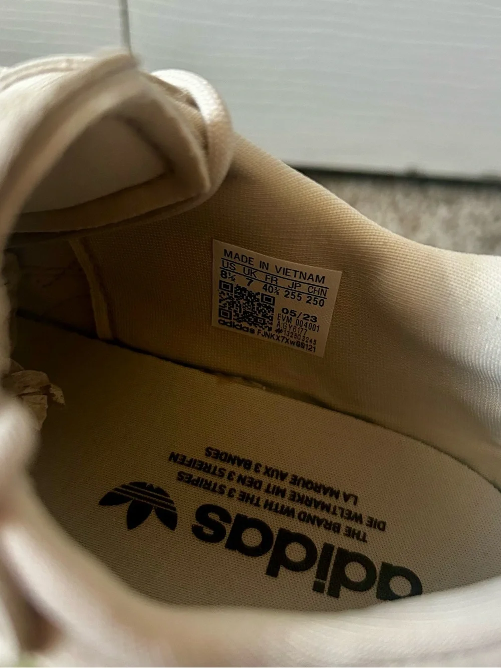 Adidas Ozweego Bliss Women’s 8.5 Neutral Beige Cream Sneakers NWOT w/ Box